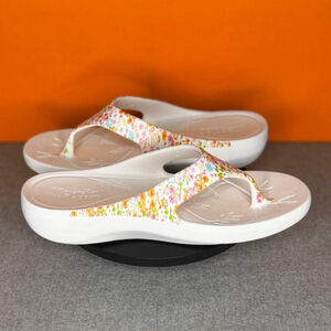 Alegria Ode White Color Flowers Flip Flop Thong Sandal Size EU‎ 41 US 10.5 -11